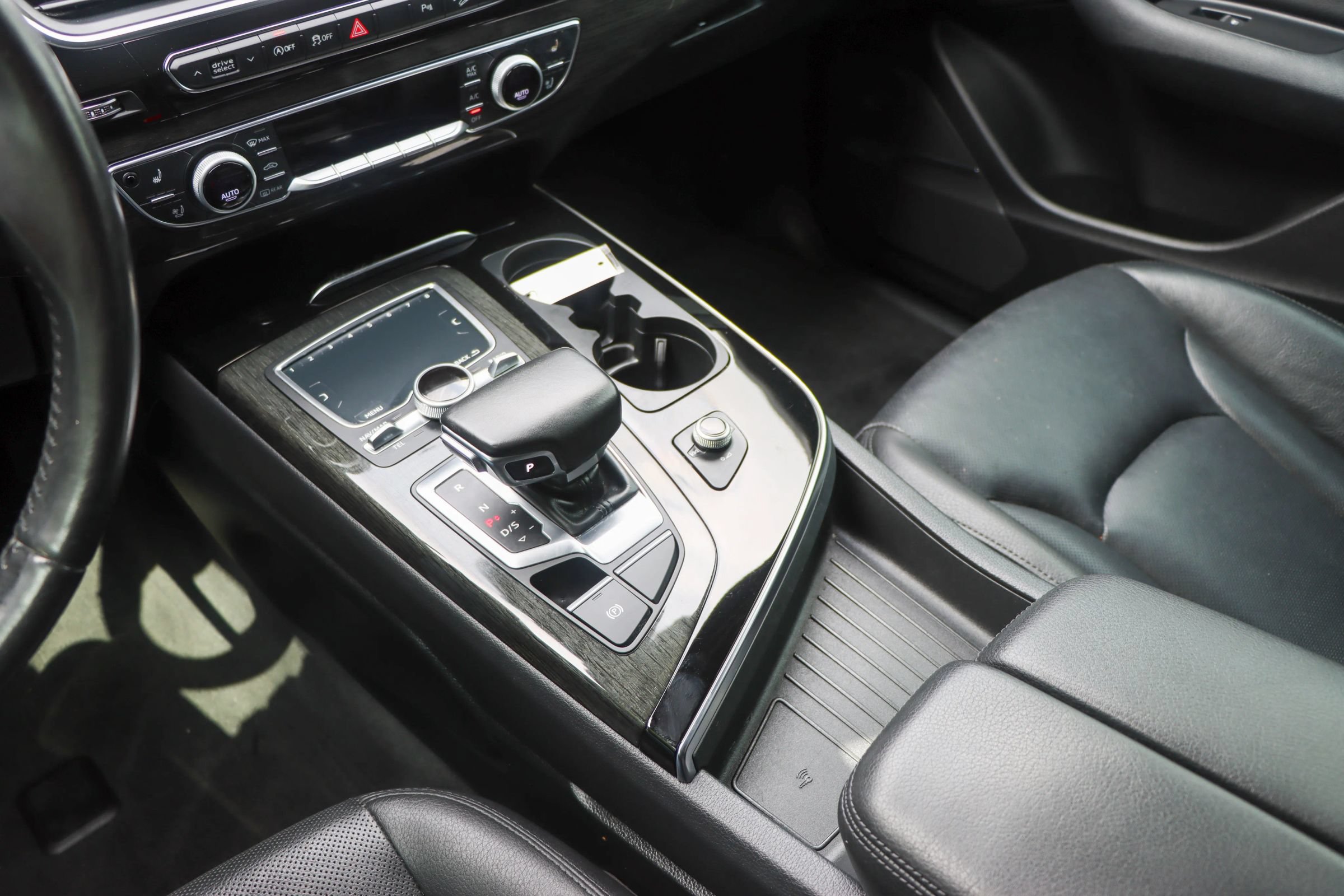 Used 2018 Audi Q7 3.0T Prestige AWD/4WD image 49