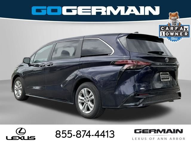 Used 2023 Toyota Sienna XSE AWD/4WD image 6