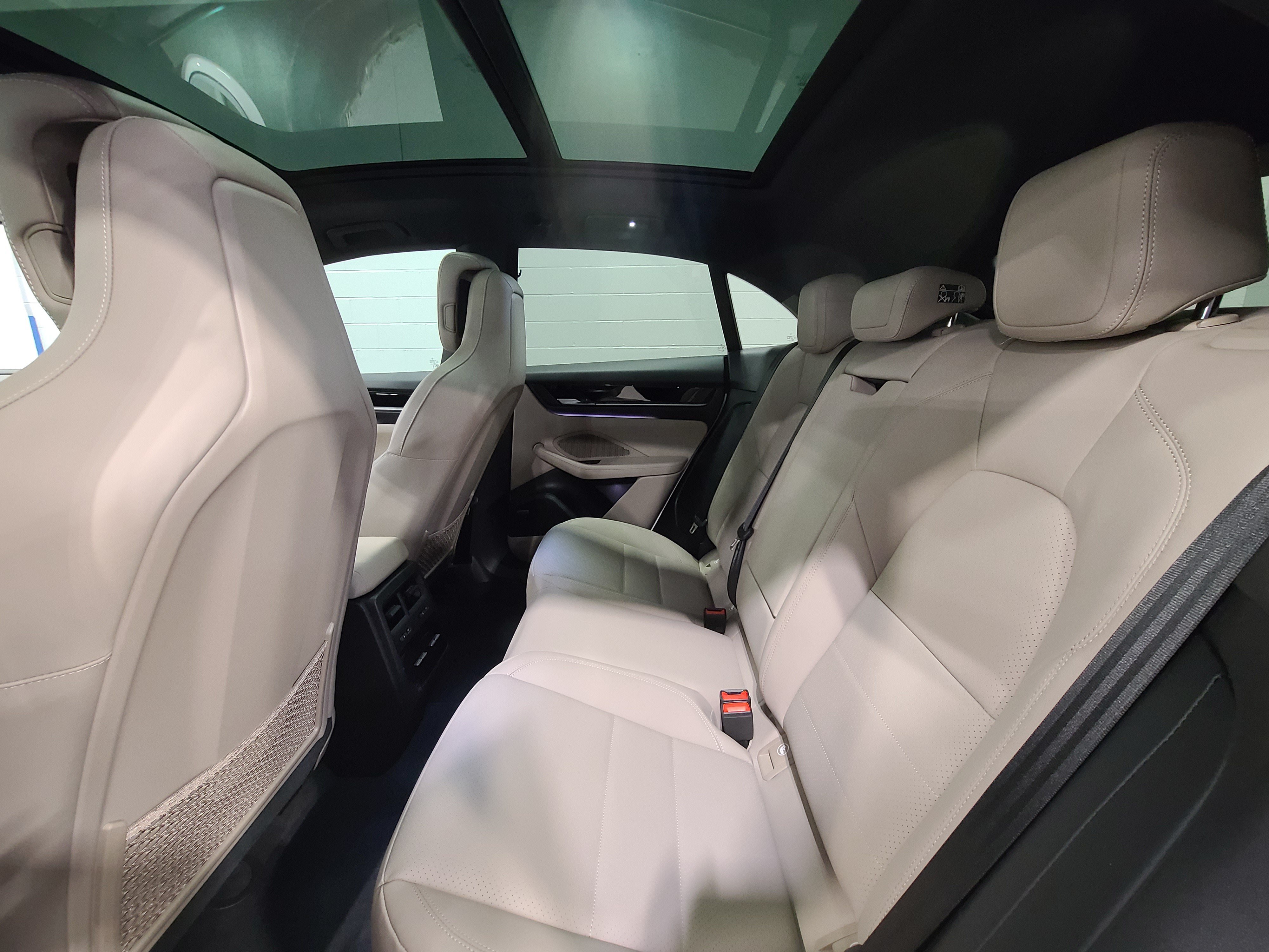 New 2026 Porsche Macan Electric RWD image 27