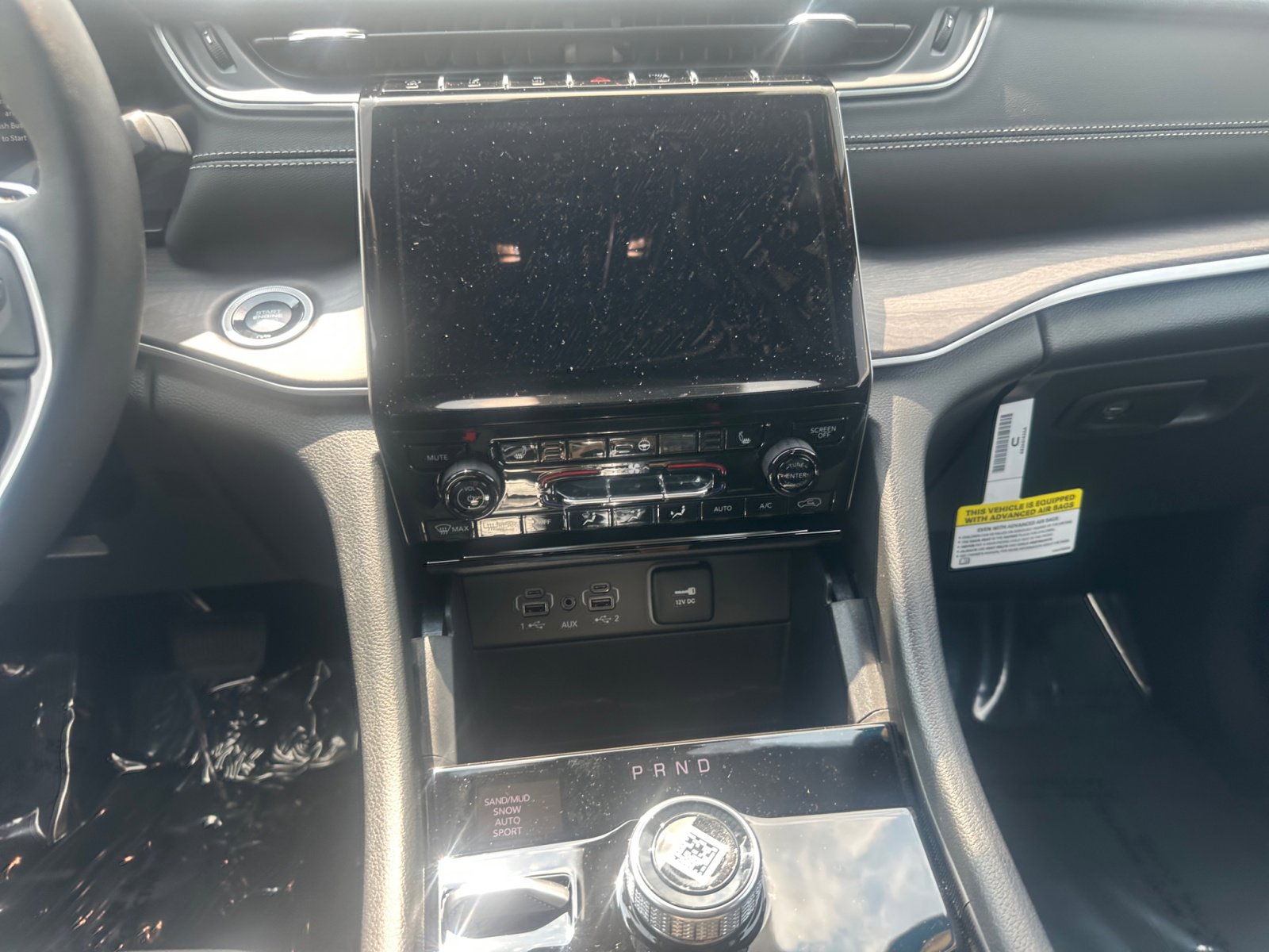 New 2025 Jeep Grand Cherokee Limited w/ Black Appearance Package image 11