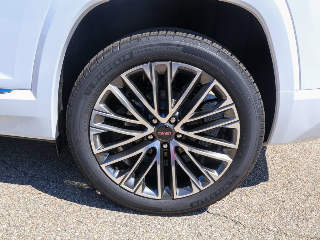 New 2027 GMC Terrain Denali w/ LPO, Floor Liner Package AWD/4WD image 39