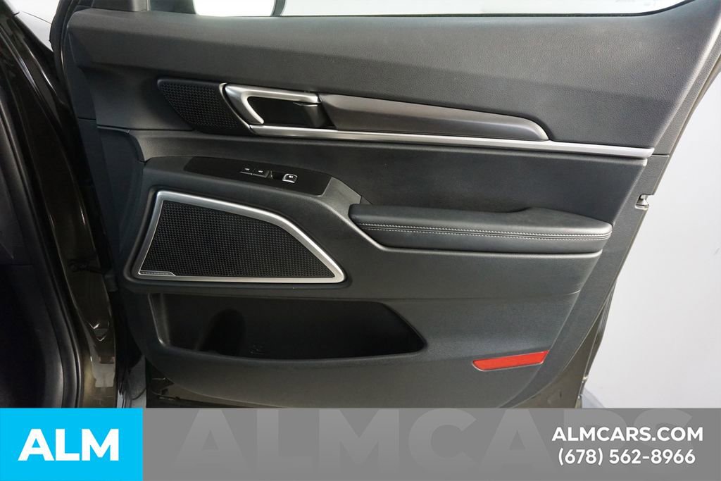 Used 2025 Kia Telluride S FWD image 45