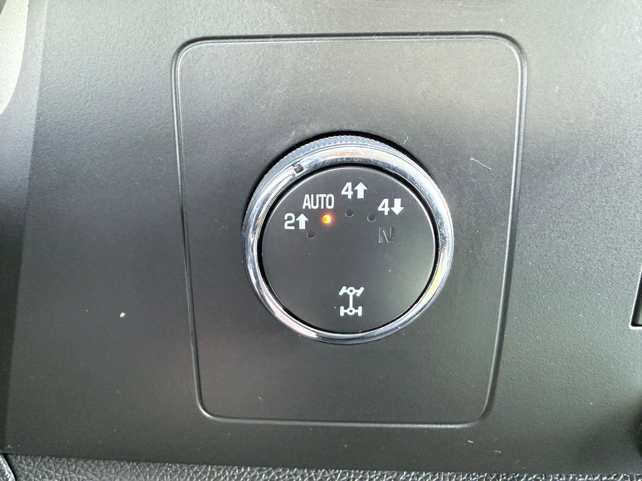 Used 2010 Chevrolet Silverado 1500 LT image 13