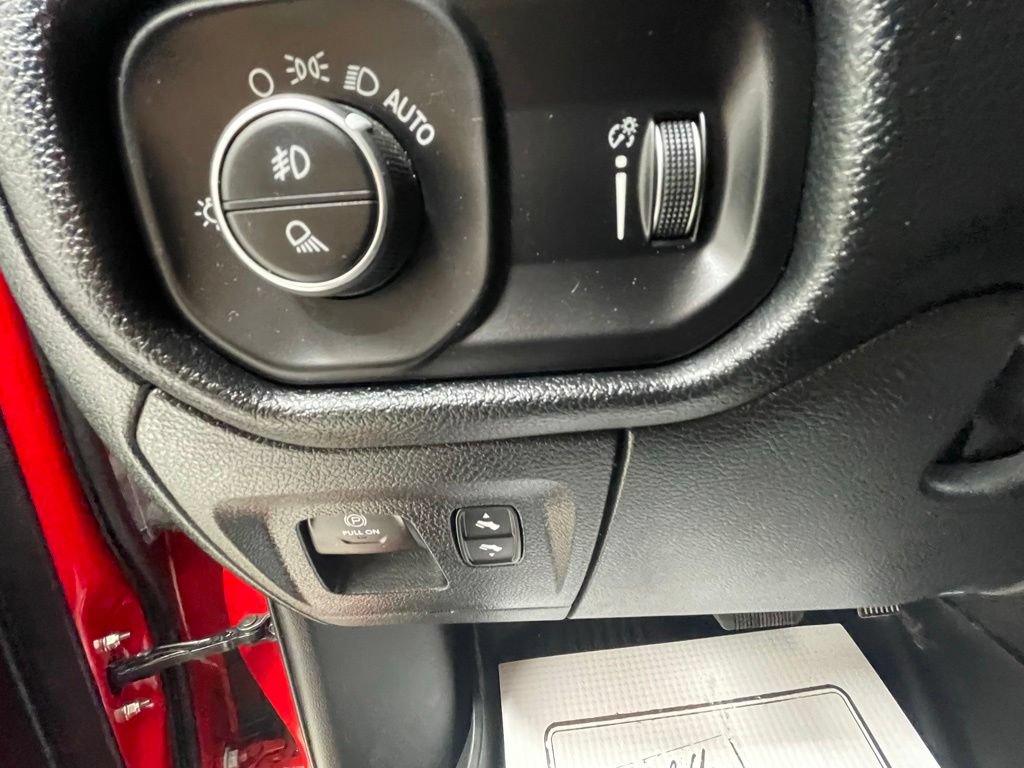 Used 2022 RAM 1500 Big Horn AWD/4WD image 16