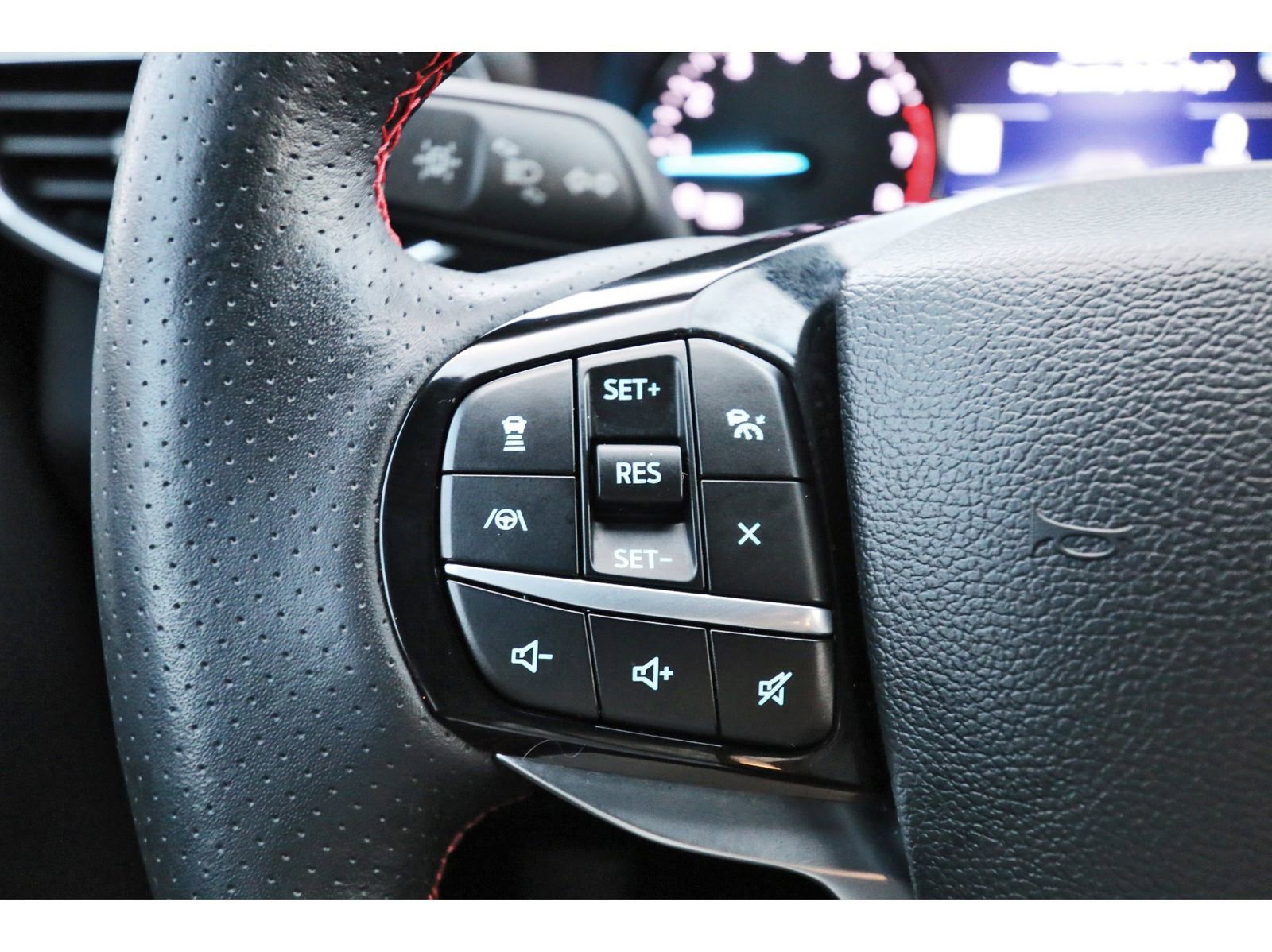 Used 2023 Ford Explorer ST-Line w/ Class IV Trailer Tow Package image 19