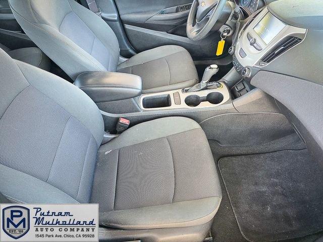 Used 2017 Chevrolet Cruze LS image 11
