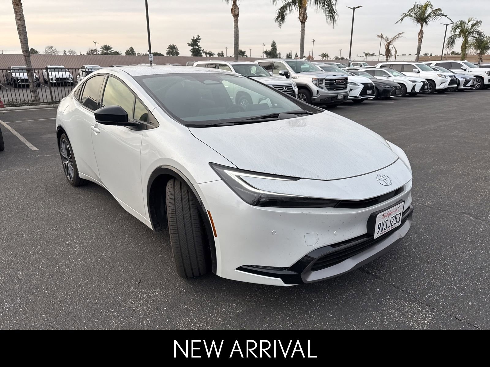 Used 2026 Toyota Prius XLE image 2