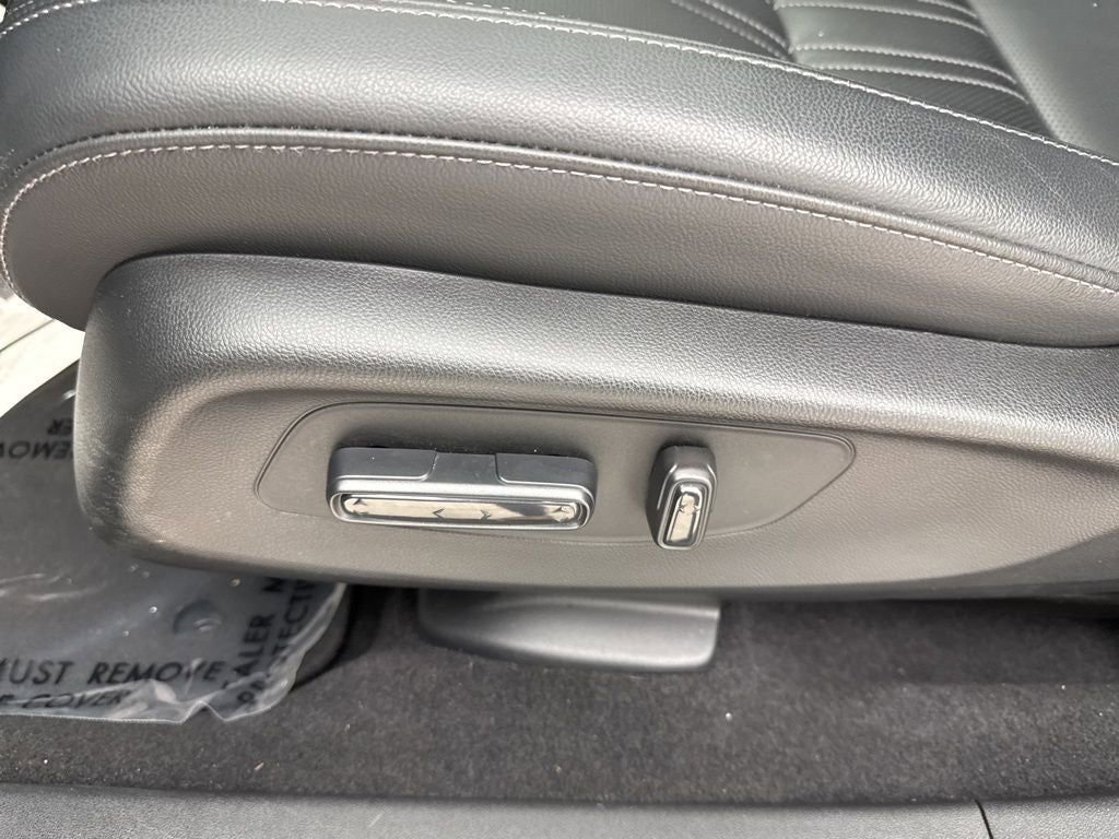 Used 2023 Honda HR-V EX-L image 17