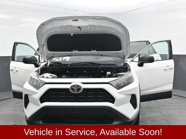Used 2021 Toyota RAV4 LE AWD/4WD image 41