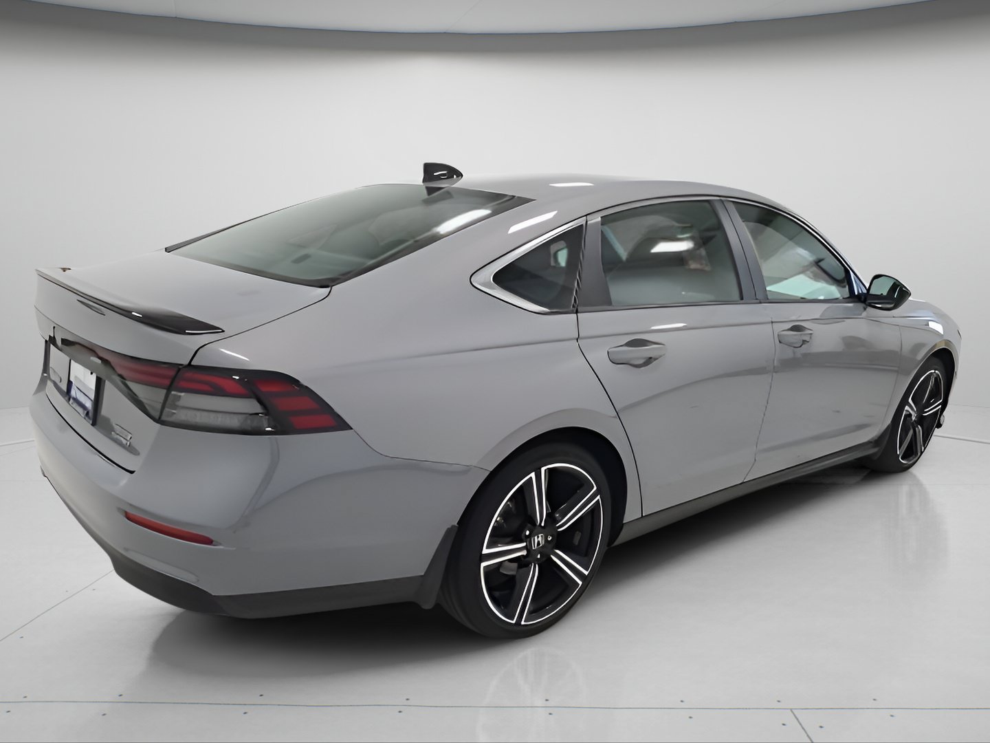 Used 2024 Honda Accord Sport image 6