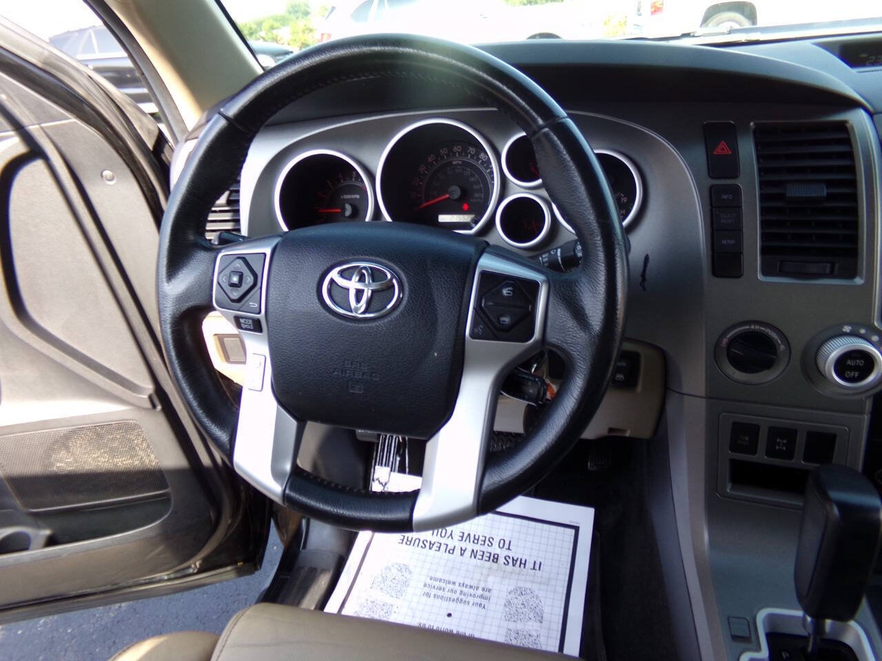 Used 2015 Toyota Sequoia SR5 w/ Premium Package AWD/4WD image 31
