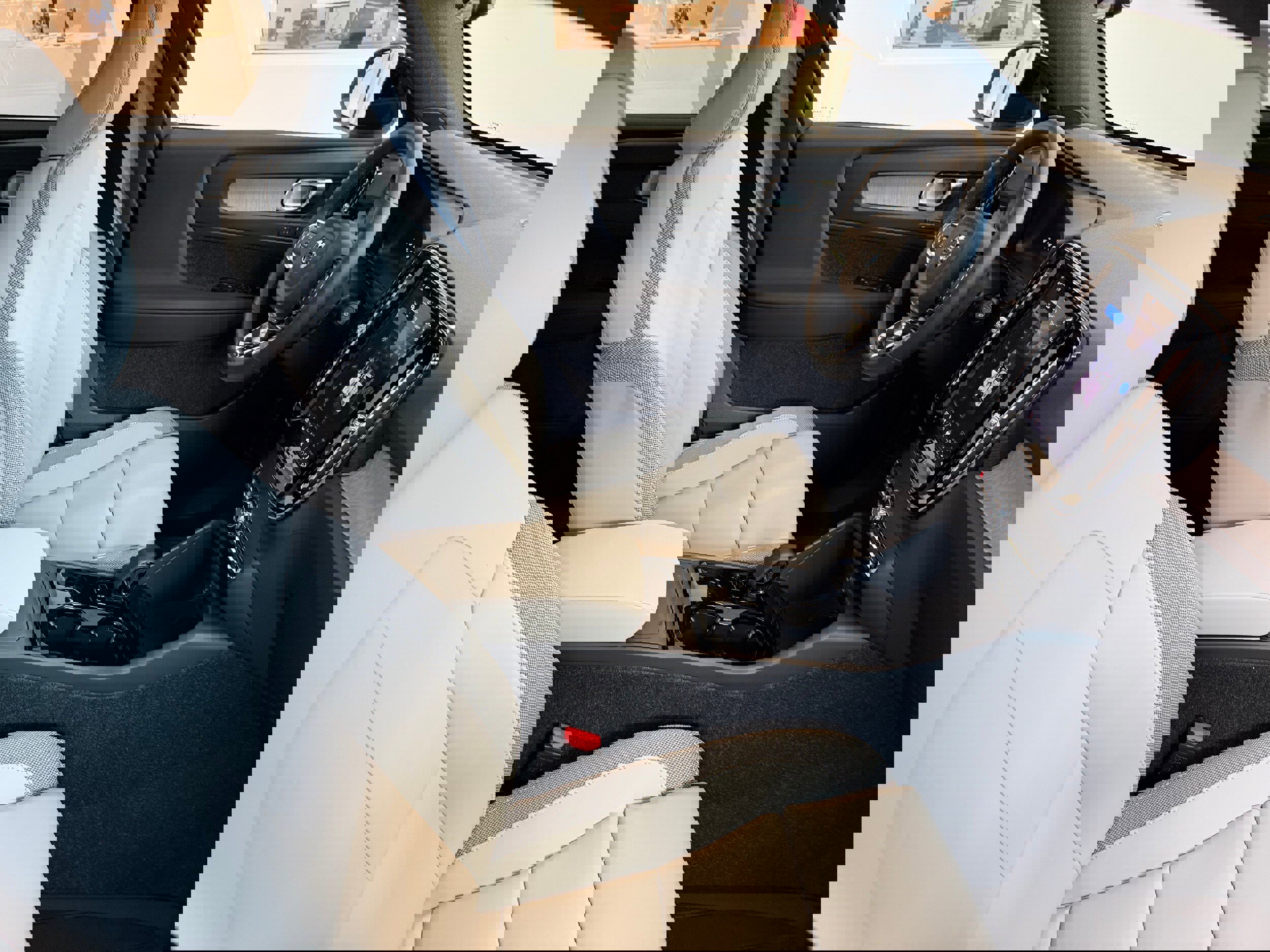 New 2026 Volvo EX40 Plus w/ Climate Package image 26