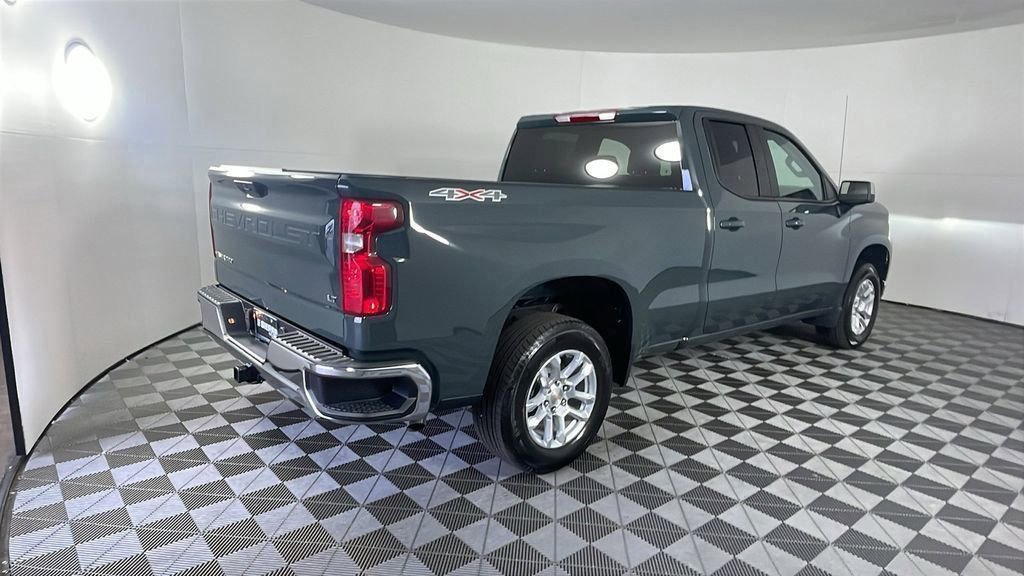 New 2025 Chevrolet Silverado 1500 LT image 3