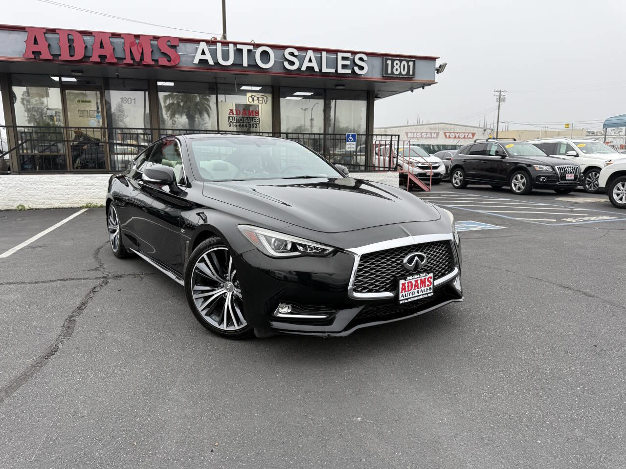 Used 2017 INFINITI Q60 3.0t image 1