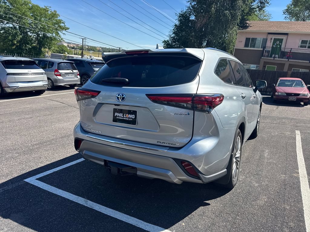 Used 2021 Toyota Highlander Platinum AWD/4WD image 5