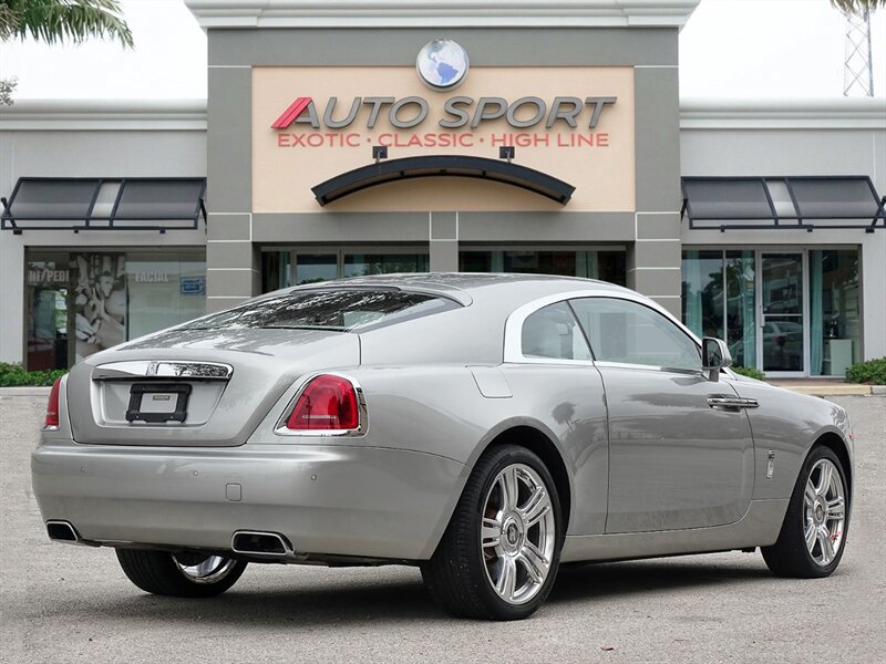 Used 2016 Rolls-Royce Wraith RWD image 5