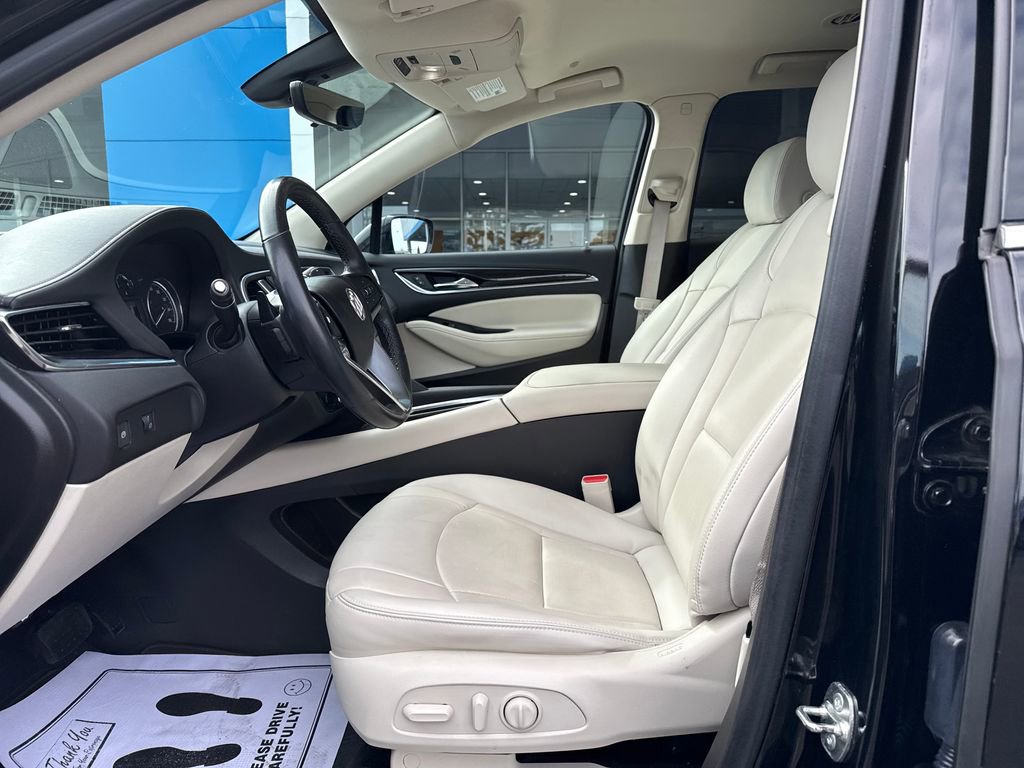 Used 2024 Buick Enclave Essence w/ LPO, Touring Package image 11