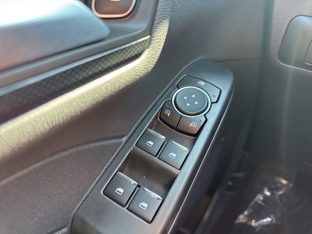 Used 2025 Ford Escape ST-Line image 8