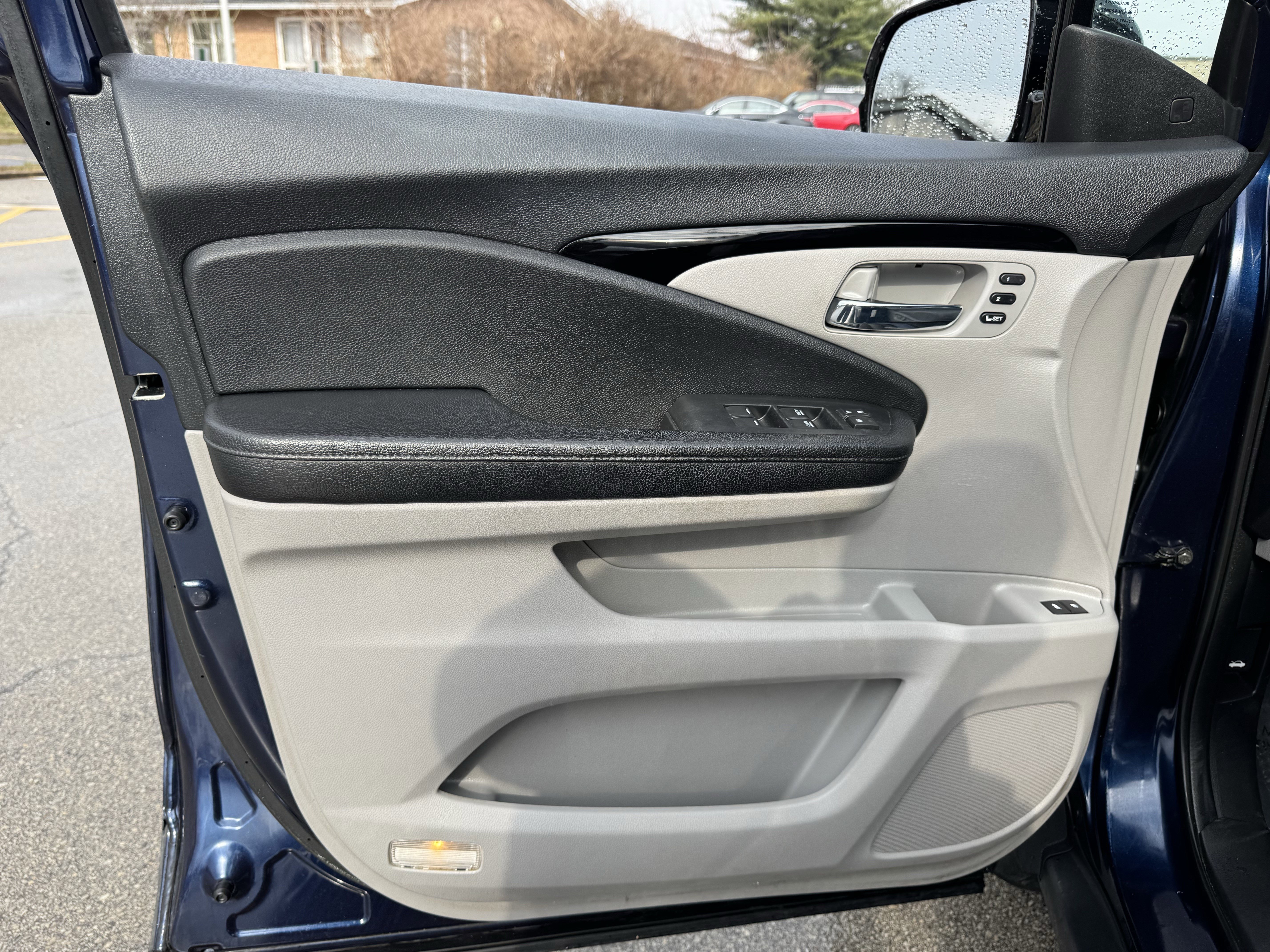 Used 2019 Honda Pilot Elite image 22