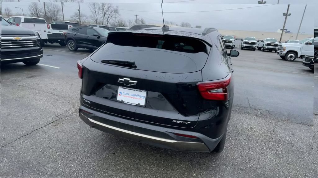 New 2026 Chevrolet Trax ACTIV w/ Sunroof Package FWD image 9