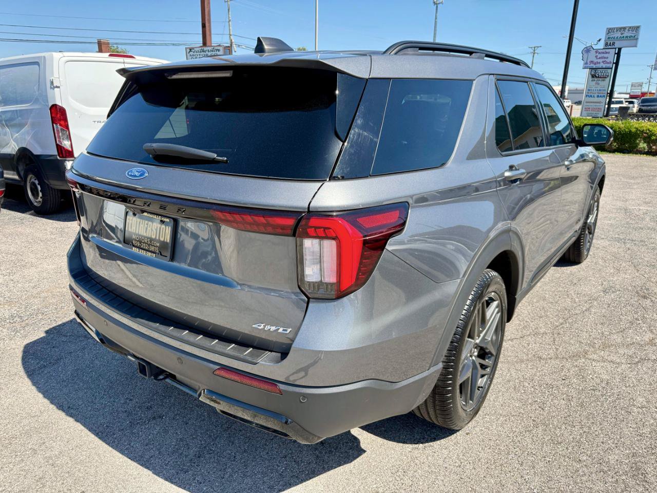 Used 2025 Ford Explorer ST-Line w/ ST-Line Street Pack AWD/4WD image 10