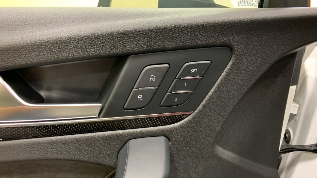 Used 2020 Audi SQ5 Premium Plus AWD/4WD image 29