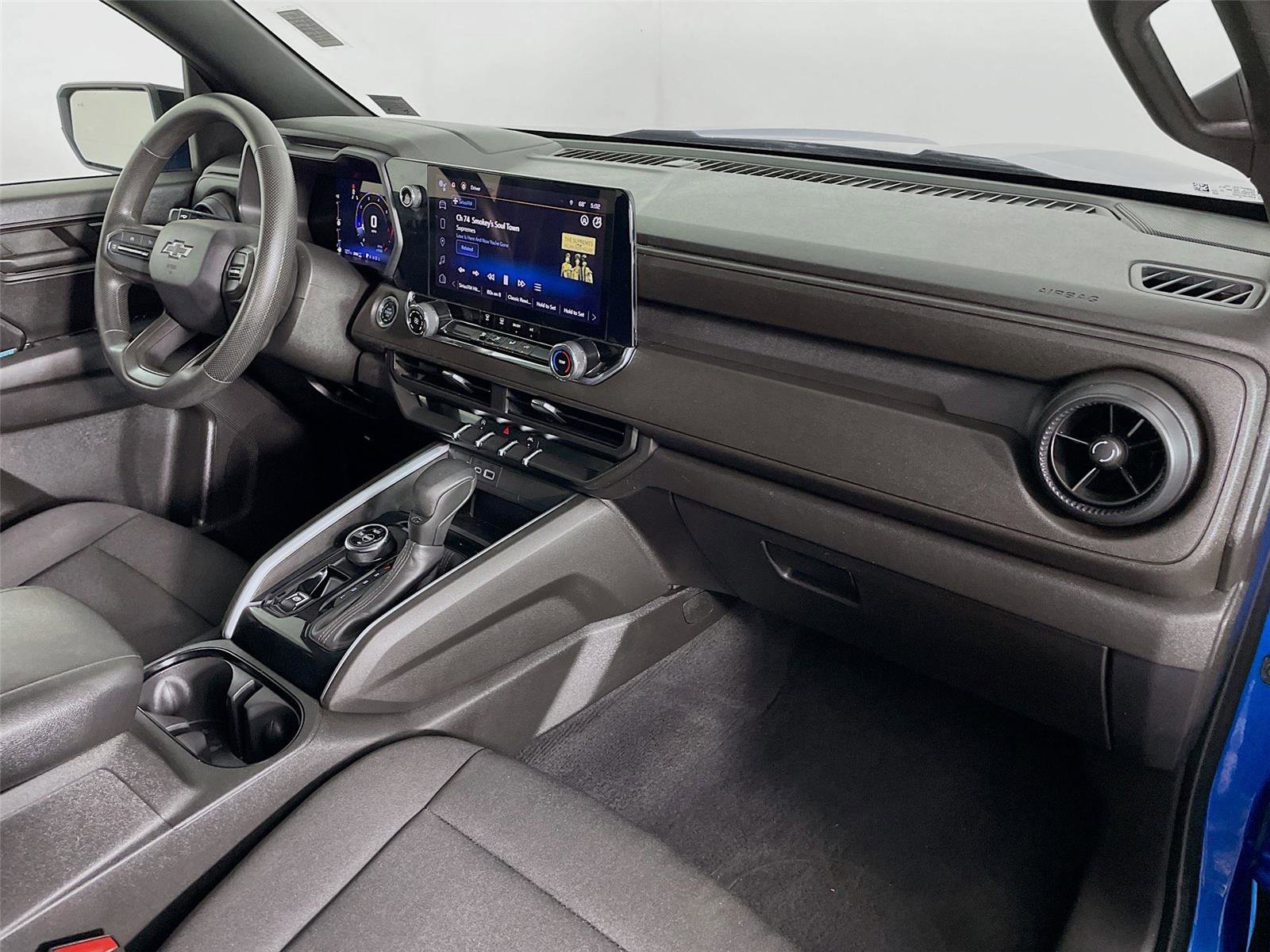 Used 2023 Chevrolet Colorado Trail Boss image 31