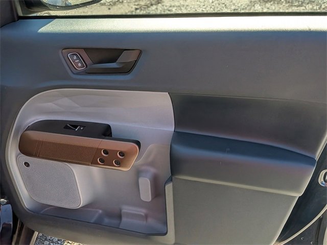 Used 2023 Ford Maverick Lariat w/ Lariat Luxury Package image 35