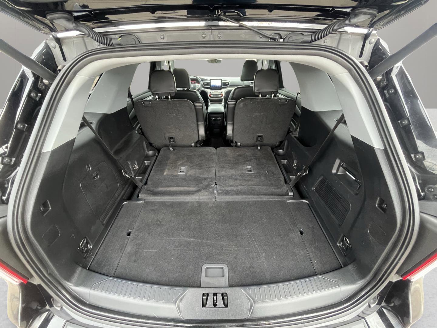 Certified 2023 Ford Explorer XLT w/ Equipment Group 202A image 36