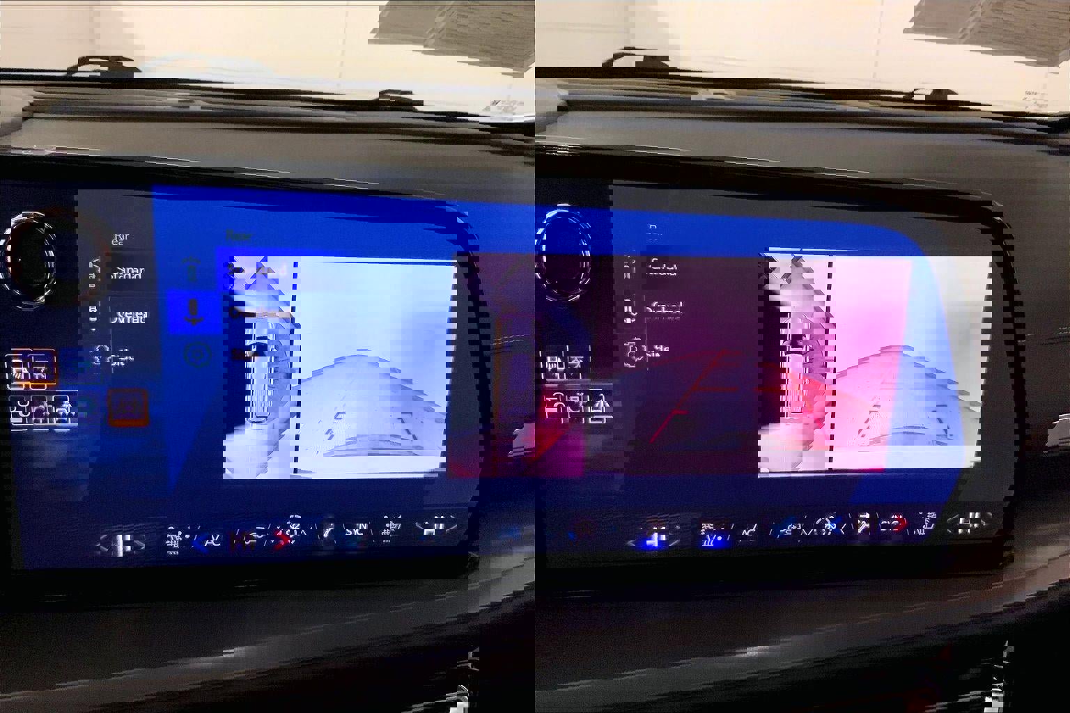 Used 2024 Chevrolet Traverse LT image 21