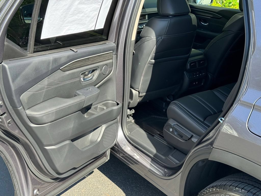Certified 2026 Honda Pilot Touring image 9