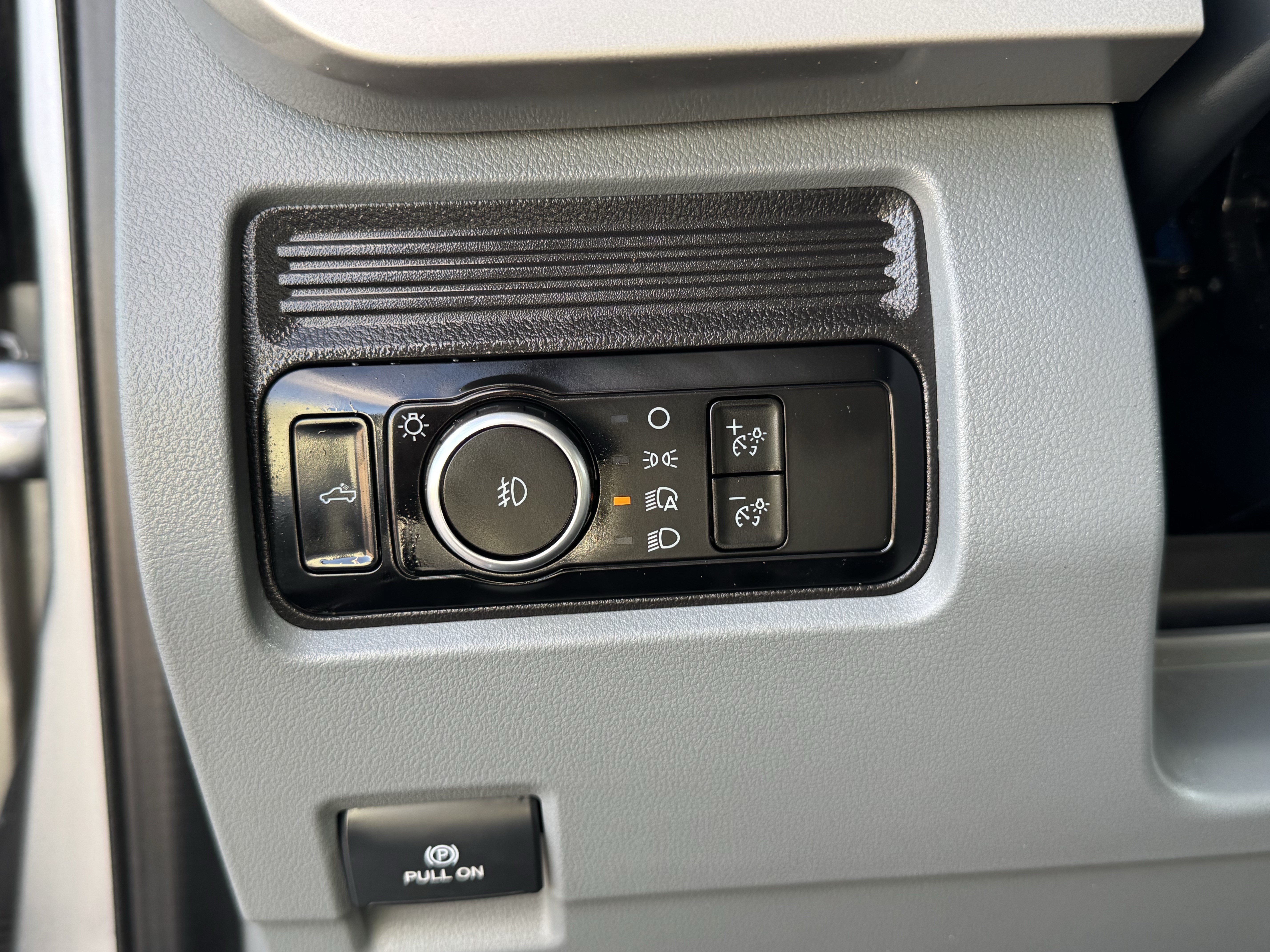 Used 2024 Ford F250 XL w/ STX Appearance Package AWD/4WD image 15