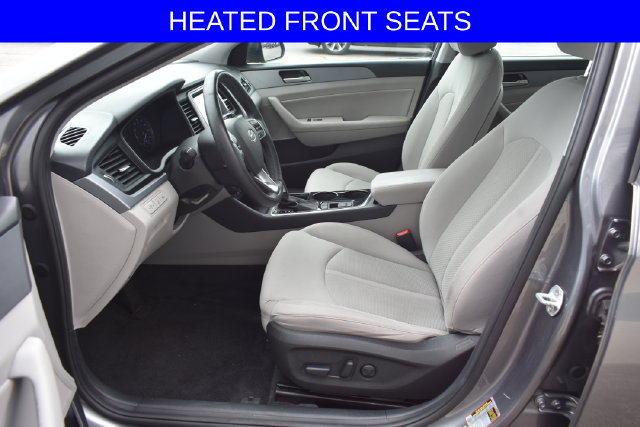 Used 2019 Hyundai Sonata SEL w/ Tech Package 02 FWD image 4