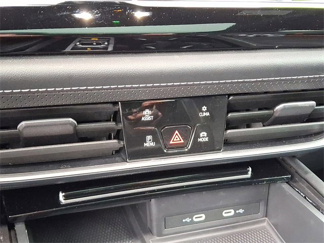 Used 2024 Volkswagen Atlas Cross Sport SE w/ Panoramic Sunroof Package image 16