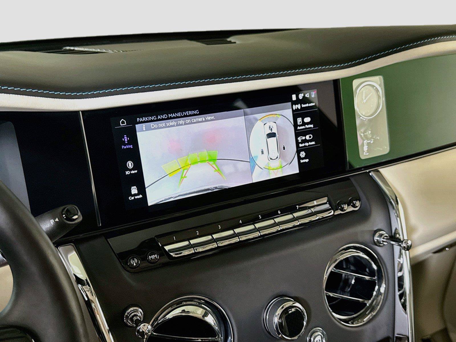 Used 2025 Rolls-Royce Cullinan AWD/4WD image 20