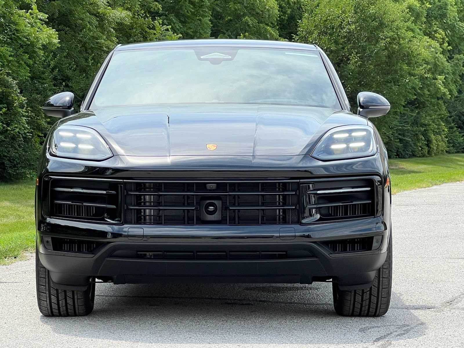 New 2026 Porsche Cayenne Coupe AWD/4WD image 7