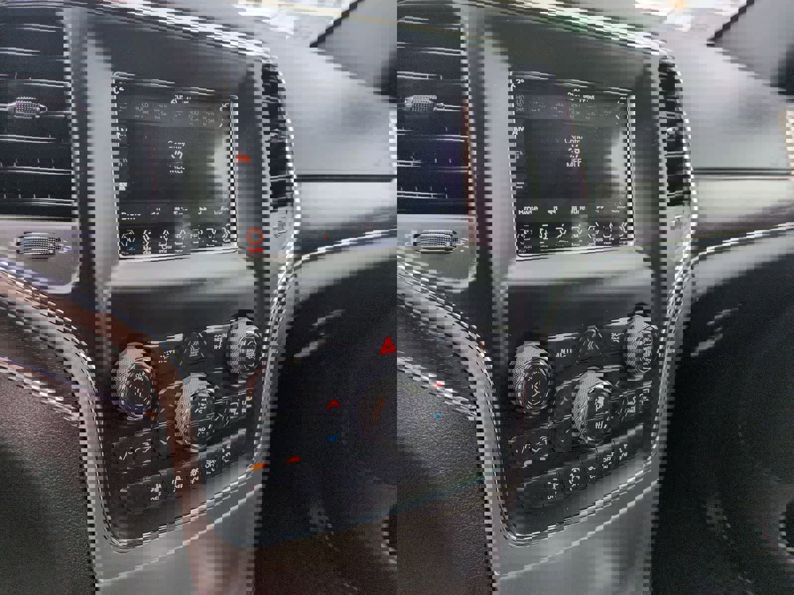 Certified 2018 Jeep Grand Cherokee Limited image 24