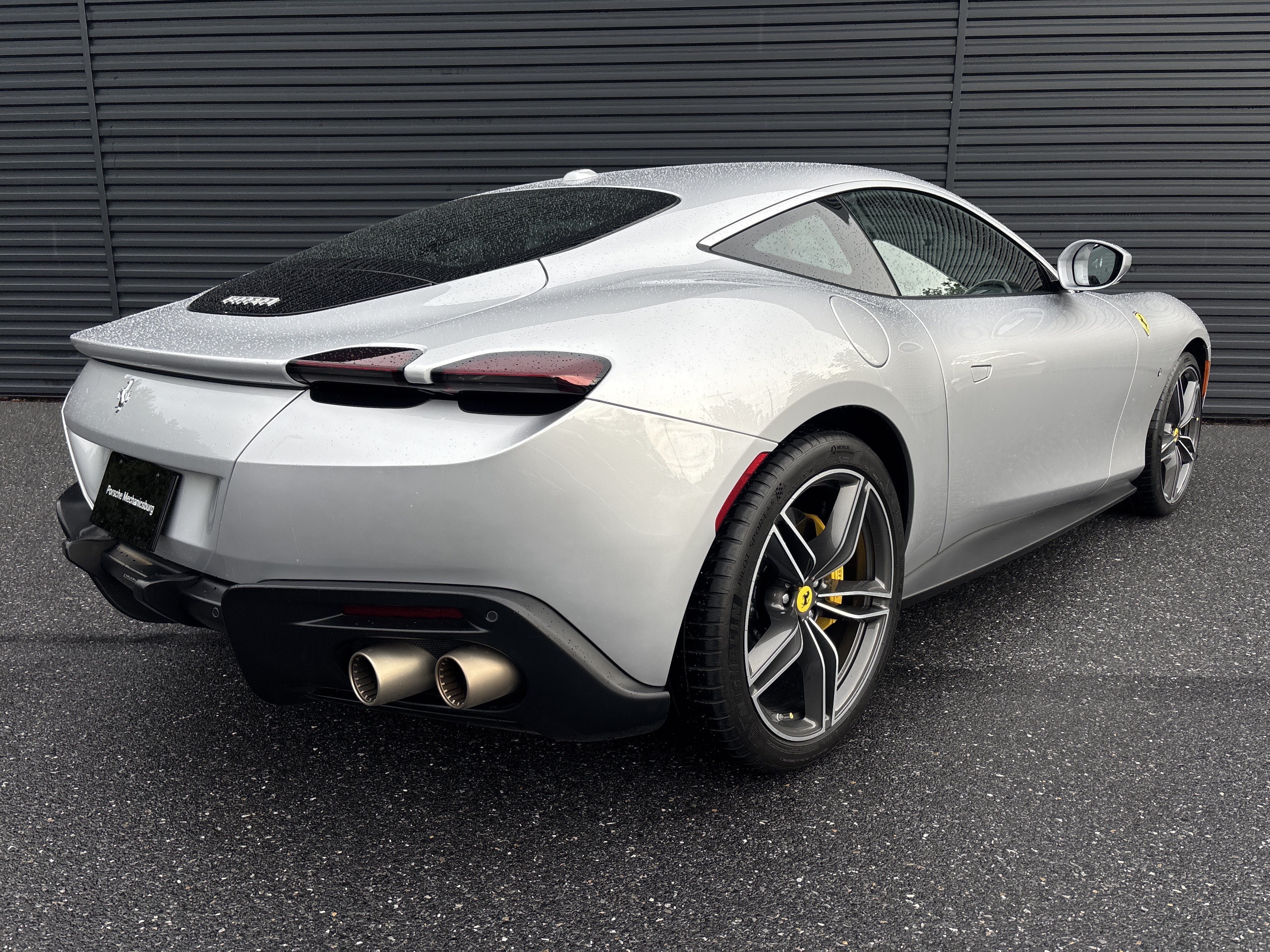 Used 2022 Ferrari Roma RWD image 5