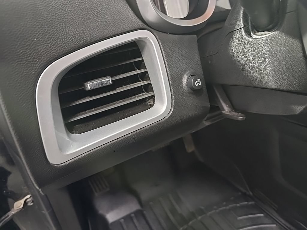 Used 2017 Chevrolet Equinox LT AWD/4WD image 16