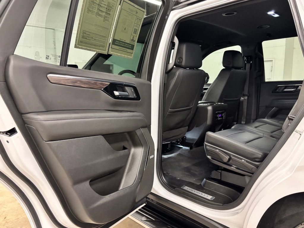 Used 2025 Chevrolet Tahoe LT w/ Comfort Package RWD image 19