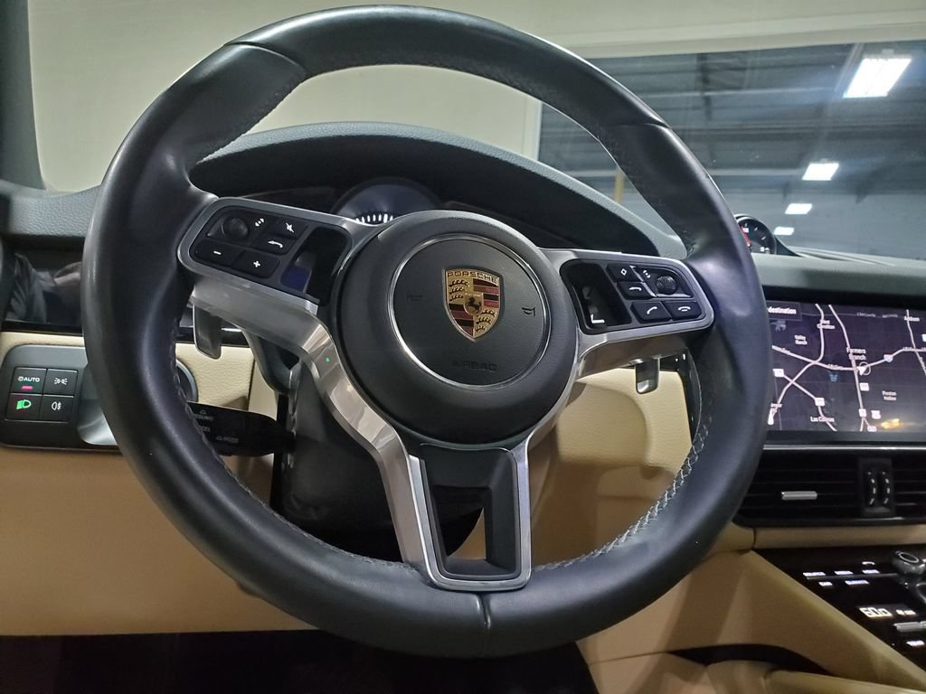 Used 2022 Porsche Cayenne AWD/4WD image 26