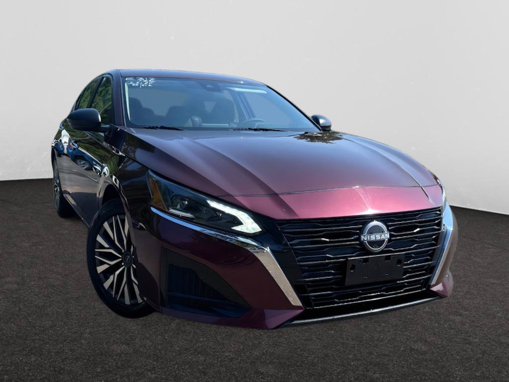 Used 2025 Nissan Altima 2.5 SV
