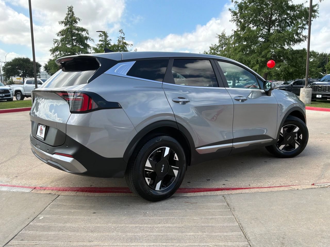 Used 2026 Kia Sportage LX AWD/4WD image 6