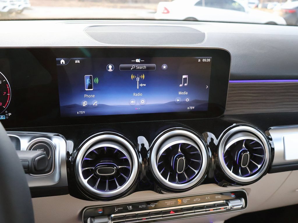 New 2026 Mercedes-Benz GLB 250 4MATIC image 23
