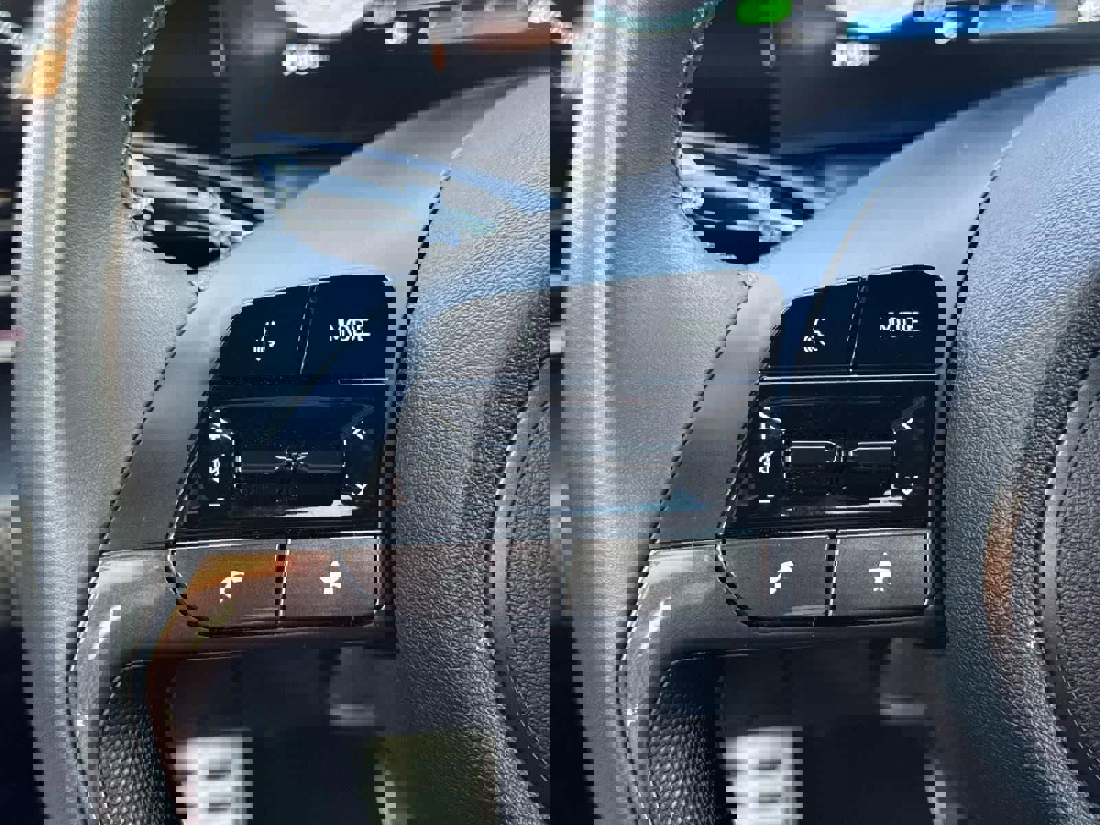Certified 2025 Hyundai Elantra SEL image 10