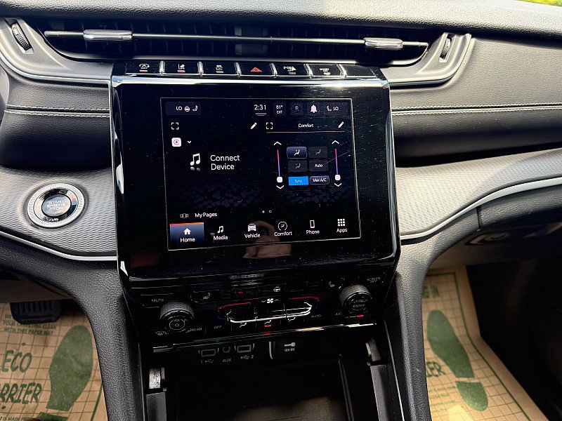 Used 2024 Jeep Grand Cherokee L Laredo AWD/4WD image 25