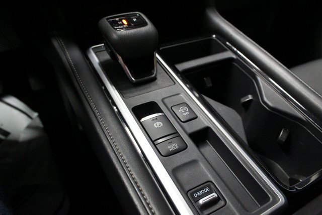 Used 2025 Nissan Pathfinder SV FWD image 30