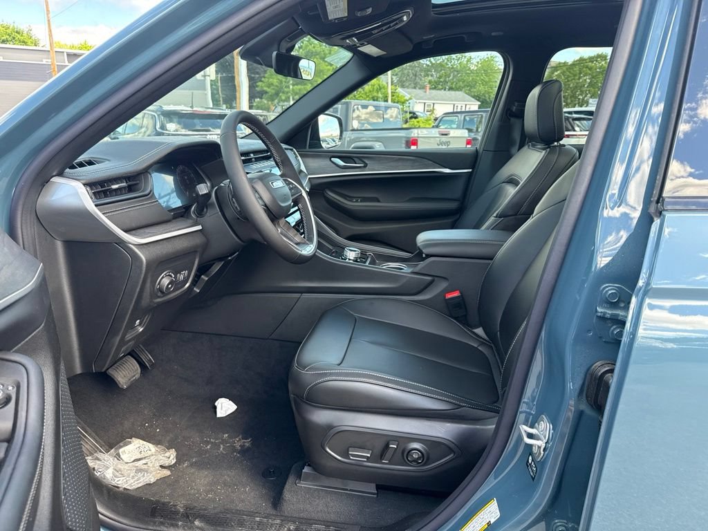 New 2026 Jeep Grand Cherokee L Limited AWD/4WD image 15