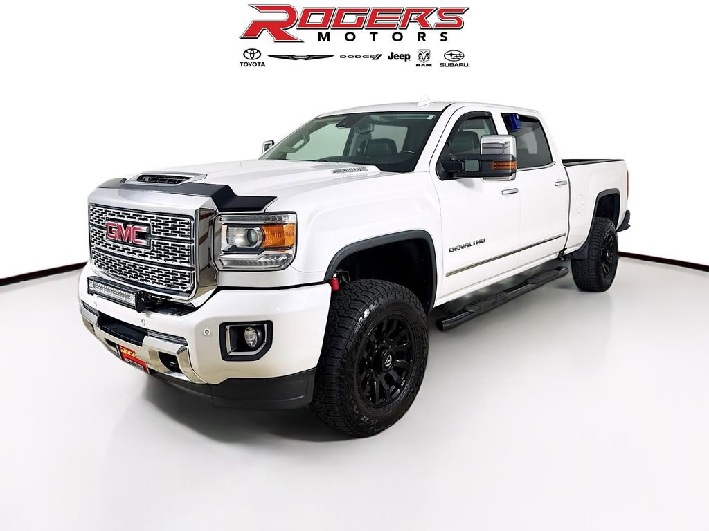 Used 2019 GMC Sierra 3500 Denali AWD/4WD image 3