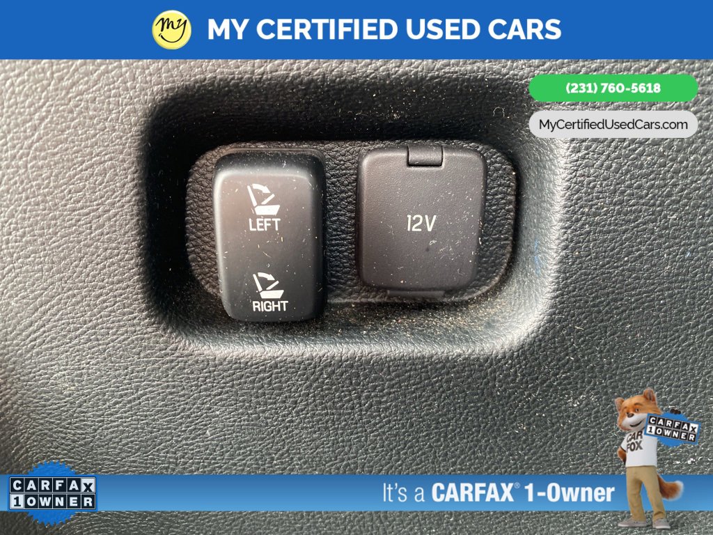 Used 2019 Ford Edge Titanium w/ Cold Weather Package image 8